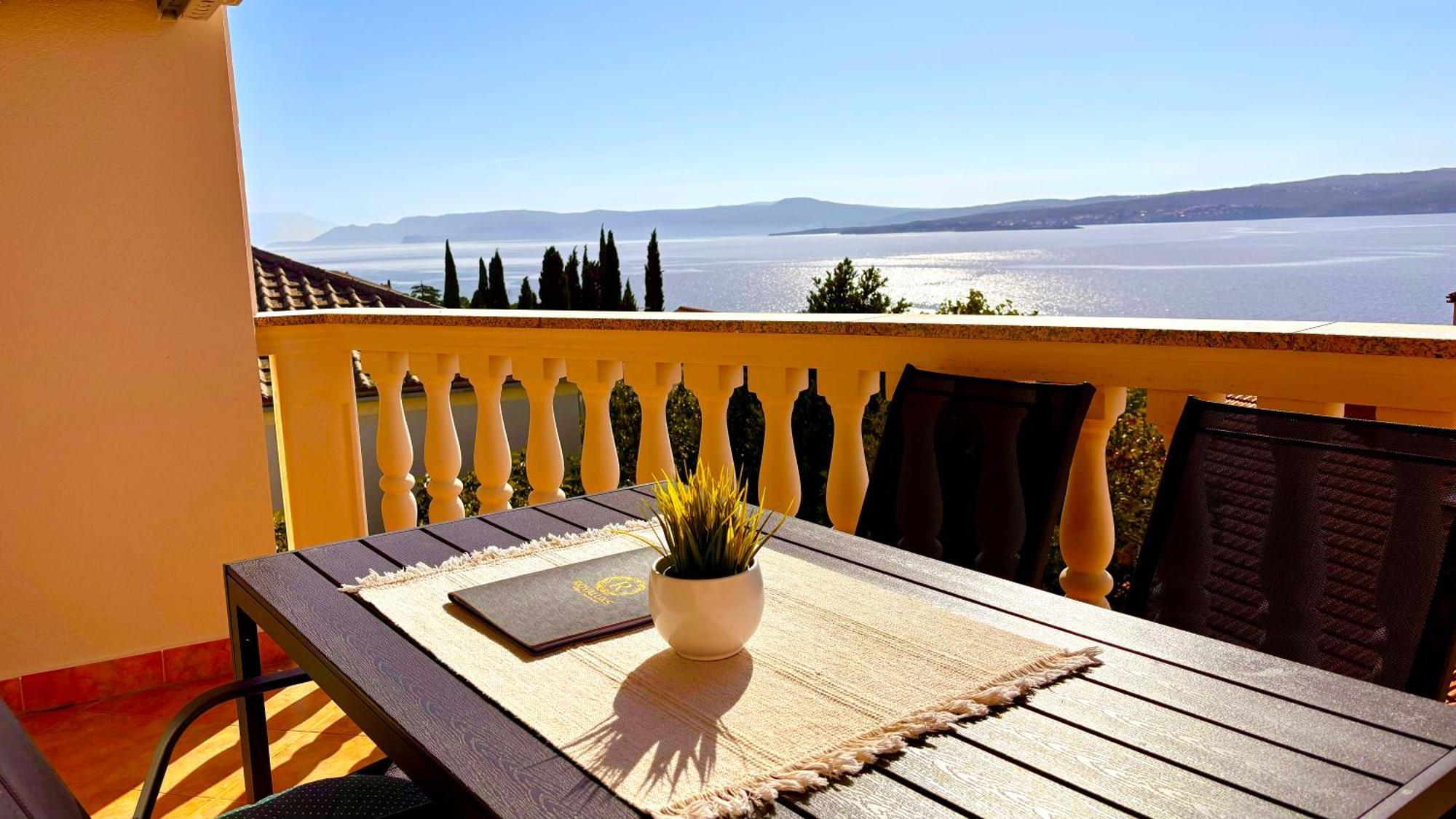 Apartments Villa Maria Crikvenica Bagian luar foto