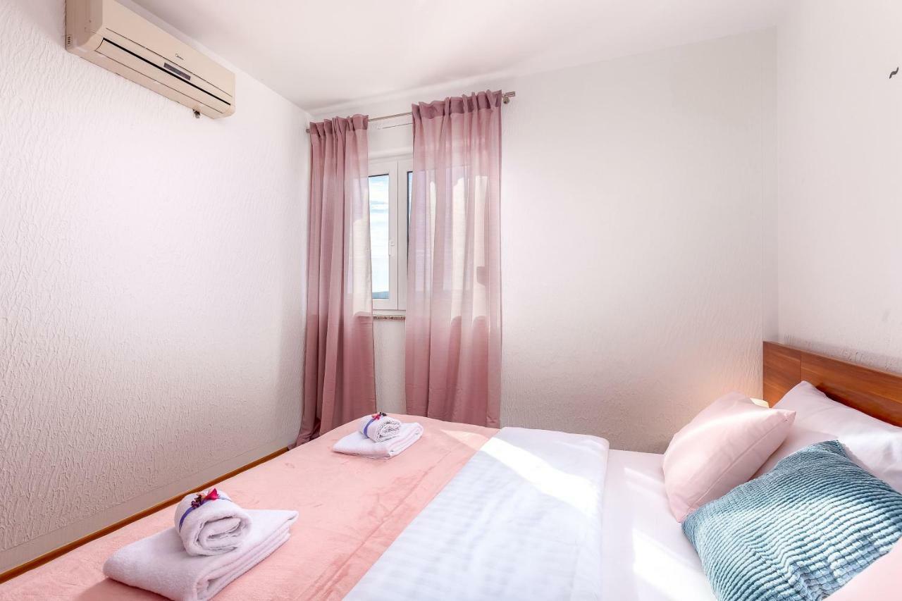 Apartments Villa Maria Crikvenica Bagian luar foto