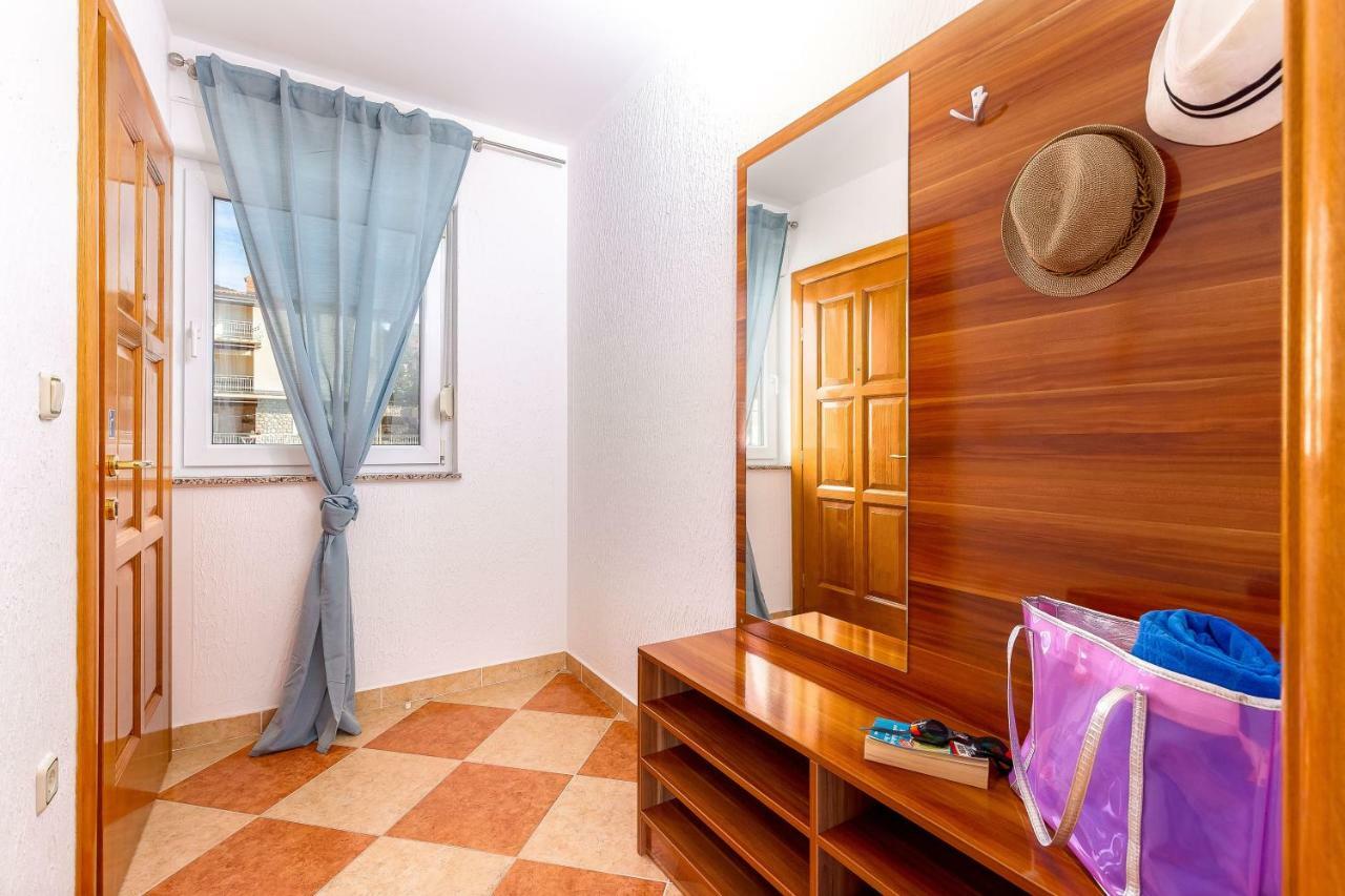 Apartments Villa Maria Crikvenica Bagian luar foto