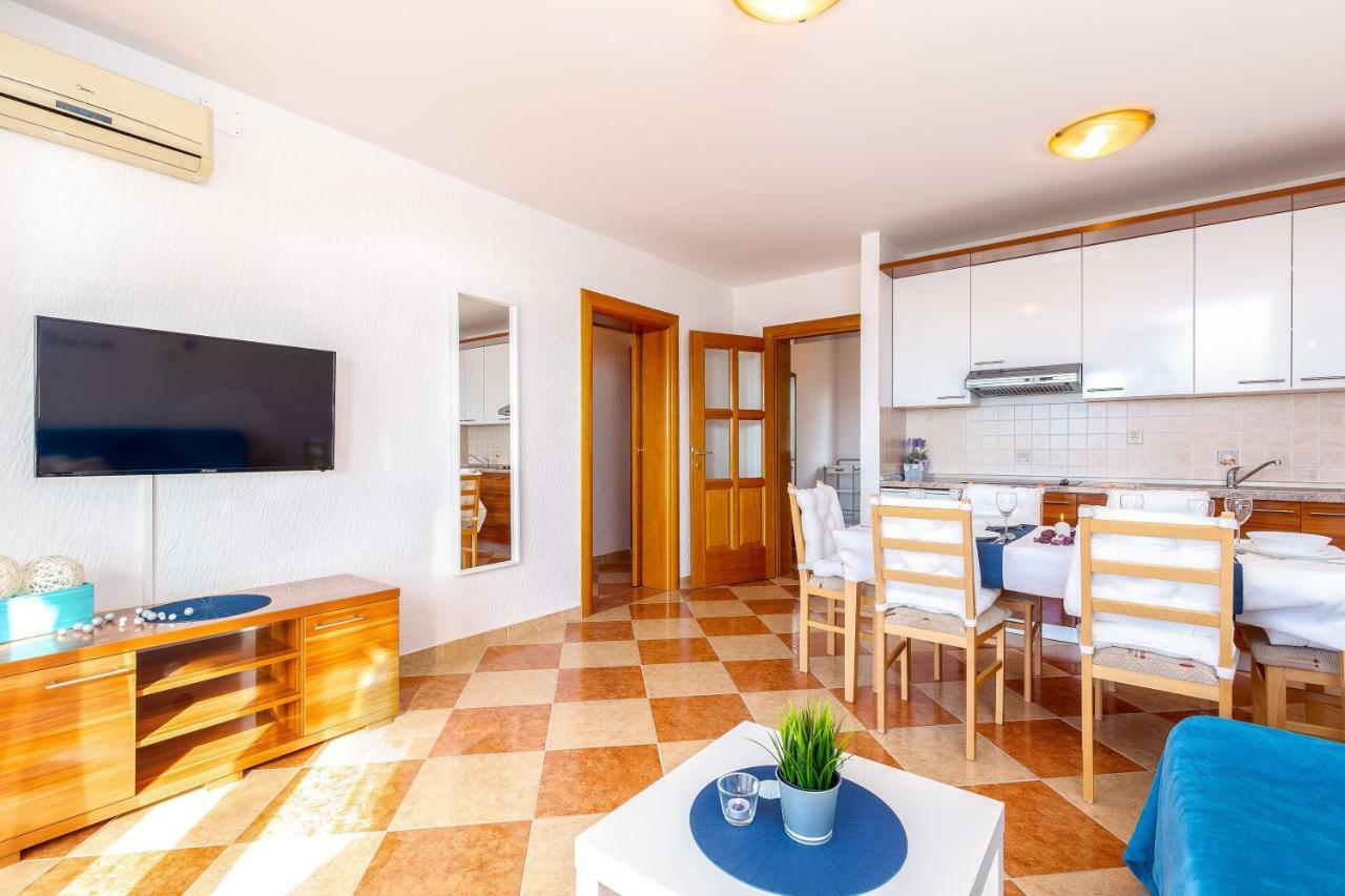 Apartments Villa Maria Crikvenica Bagian luar foto
