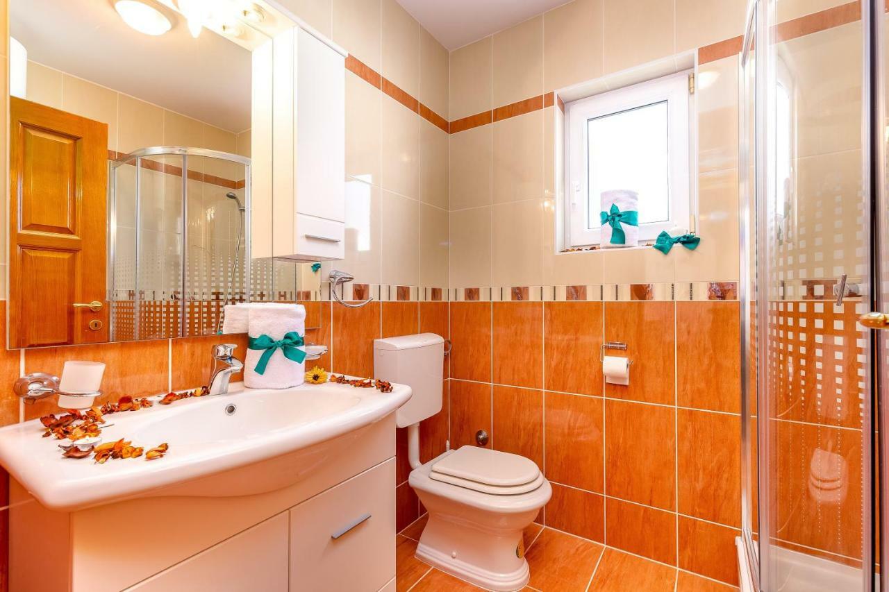 Apartments Villa Maria Crikvenica Bagian luar foto