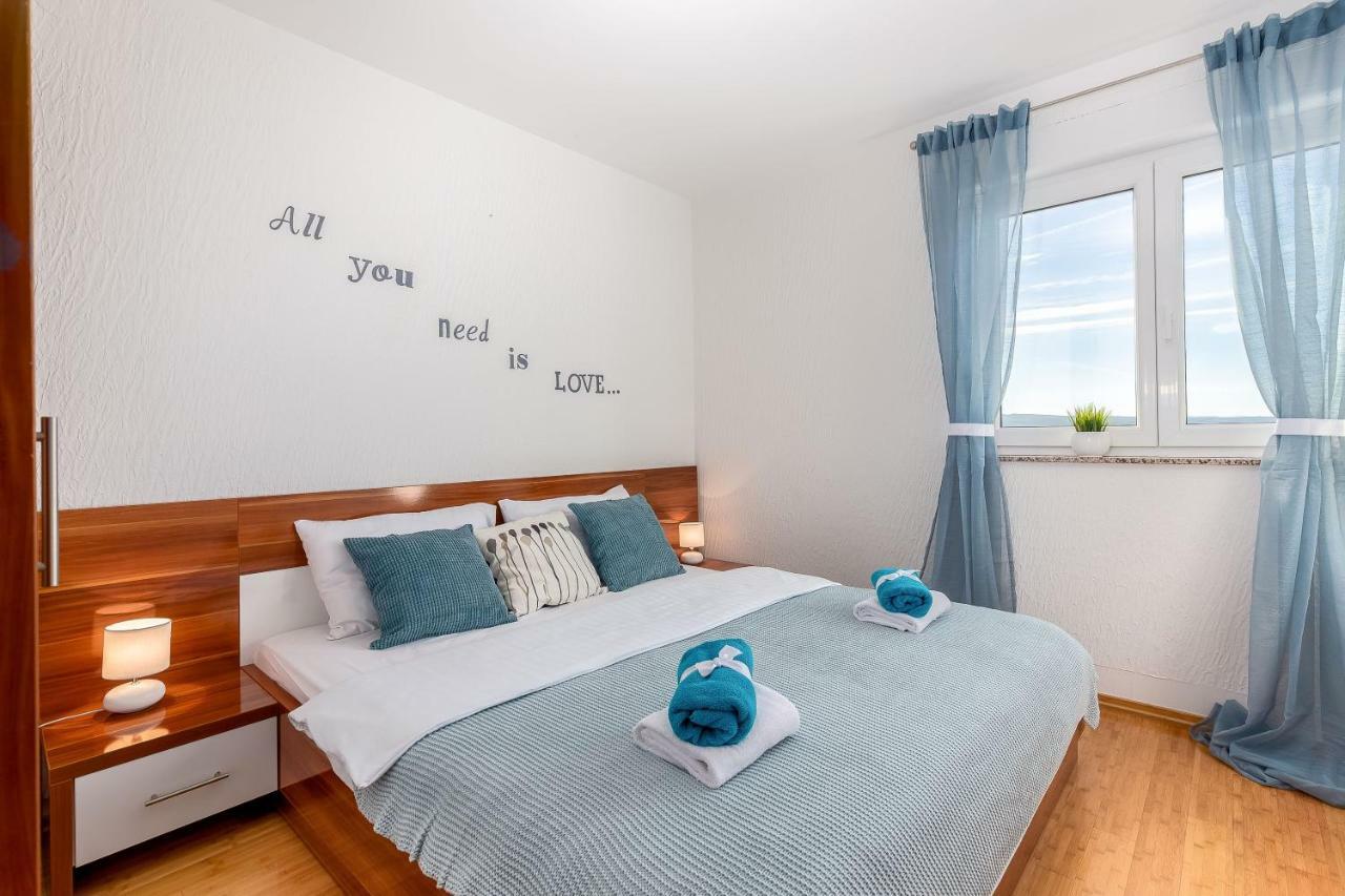 Apartments Villa Maria Crikvenica Bagian luar foto